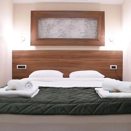Otel Garden 2*