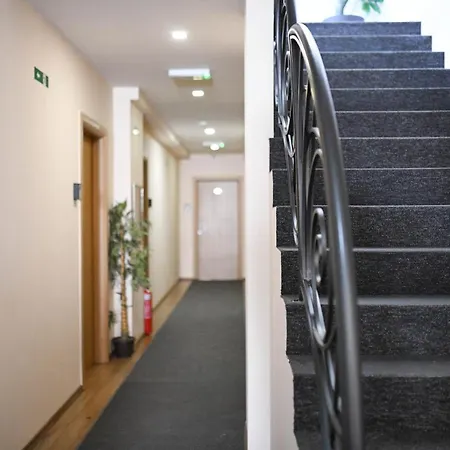 Garden 2* Νόβι Σαντ