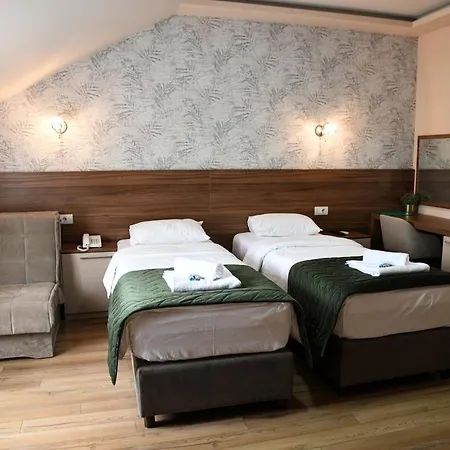 Garden 2* نوفي ساد